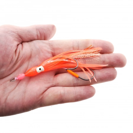 Октопус на ассистах Striker Big Fish Octopus Shrimp Orange, на ладони