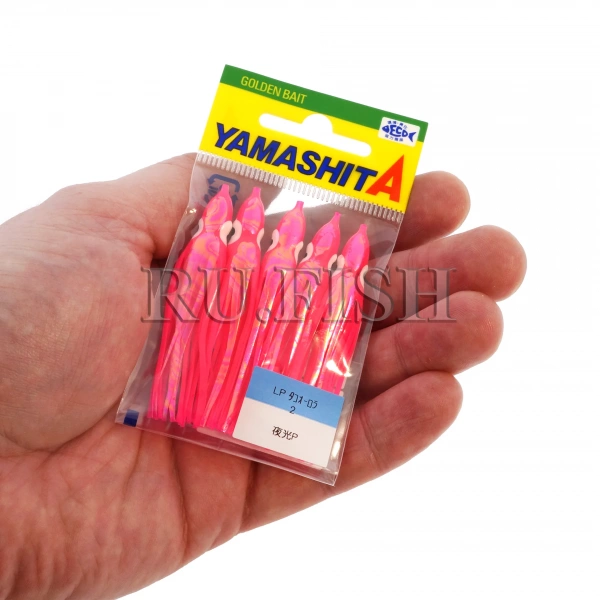 Октопус Yamashita LP Tako Aurora #2.0 YAKO P 60mm 5шт, в руке