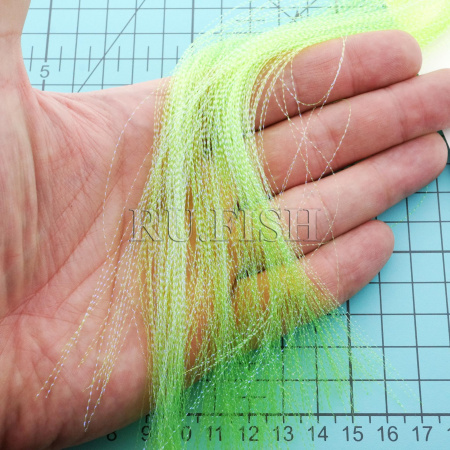 Волокна синтетические крученые Hends Krystal Flash UV 103 Chartreuse, в руке