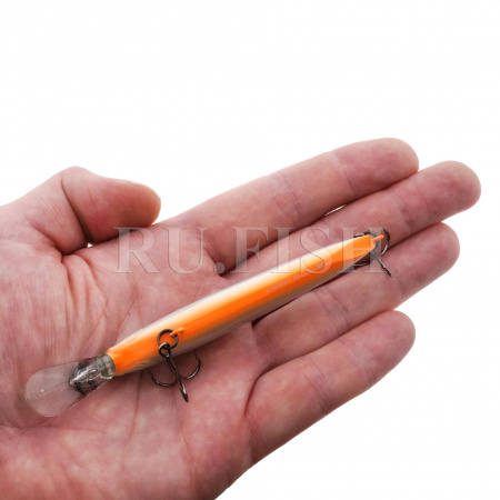 Воблер Smith Cherry Blood MD 90F 9.5 гр 03 на ладони, брюшко