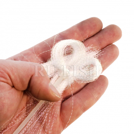 Люрекс Toho Aurora Threads Twist Type 3421 White-Pink на ладони